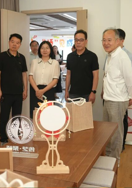 吴国平参加在锡全国人大代表年中专题调研